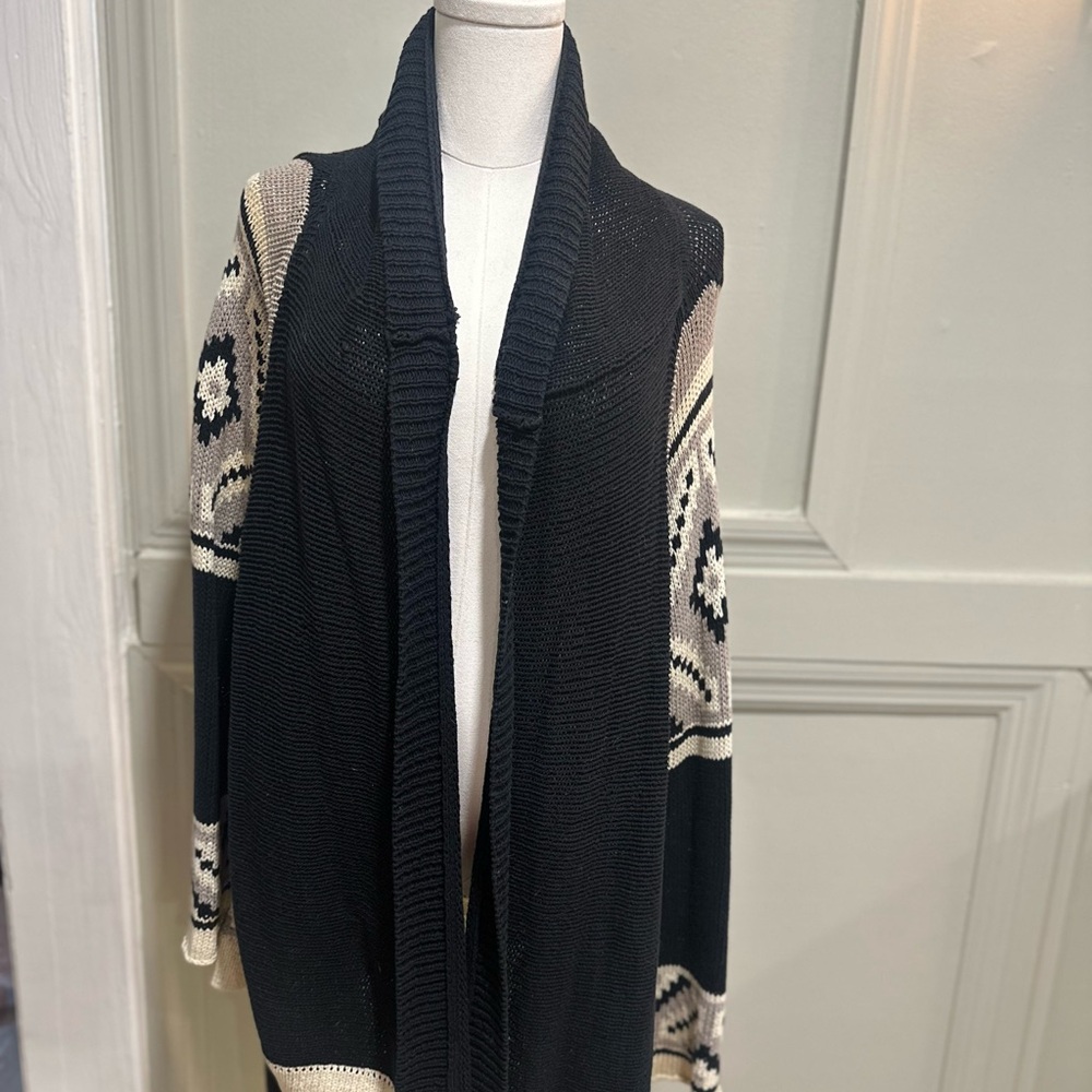 Twelfth Street by Cynthia Vincent Black and Cream Patterned Cardigan